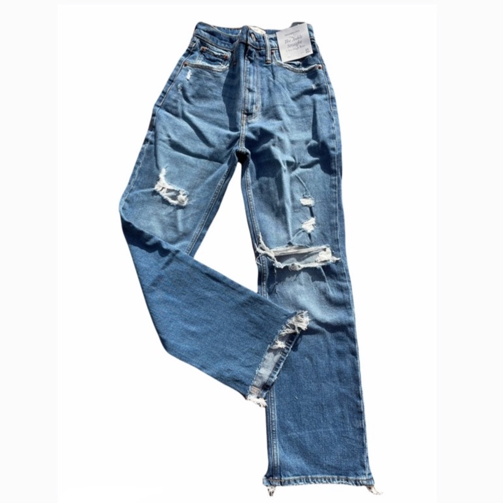 Abercrombie Ultra High Rise Straight Jeans NWT